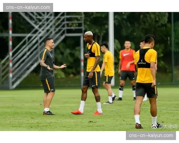 通讯：季前赛训练营开放日，明尼苏达山猫队与当地青少年球迷互动