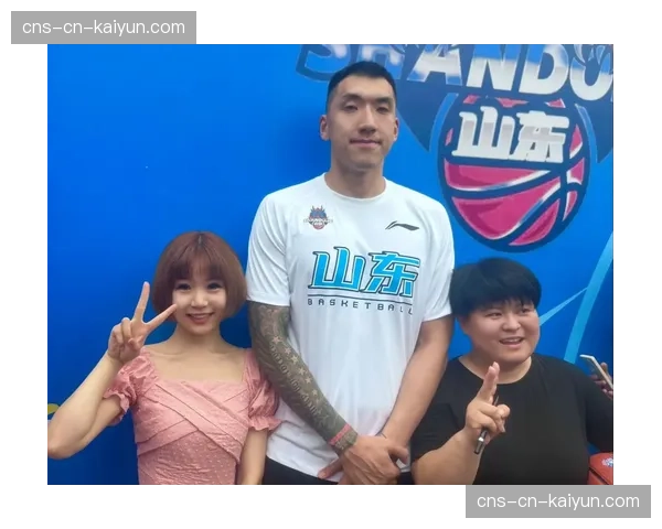 山东高速男篮抵达乌鲁木齐，适应客场篮筐为罚球做准备